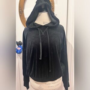 Black ribbed super soft sweatshirt by Hippie Rose, Large, new without tags